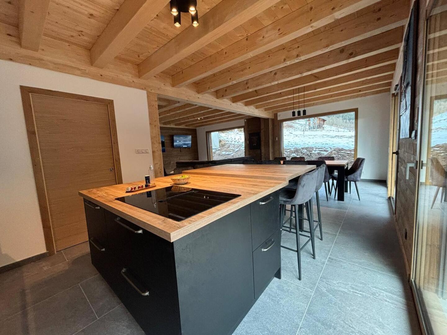 Chalets, Les Crozats Montriond Exterior photo
