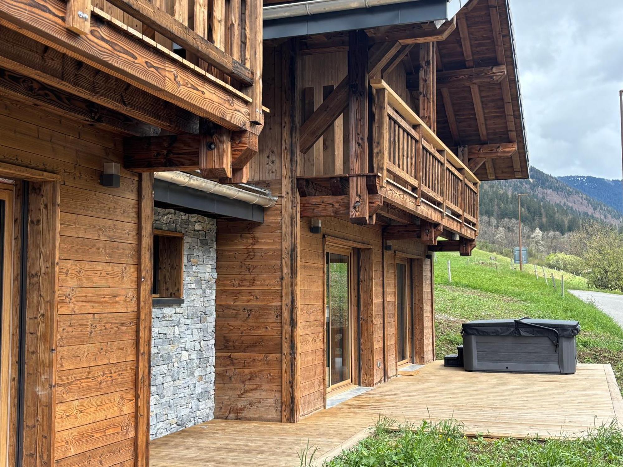 Chalets, Les Crozats Montriond Exterior photo
